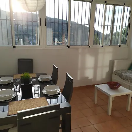 Apartamento En Nevada. La Casa De Isabel Maria Picena